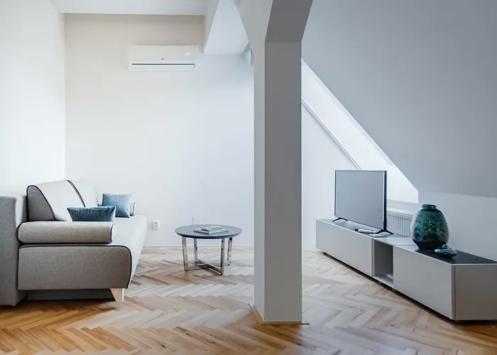 Gold Art Apartment *