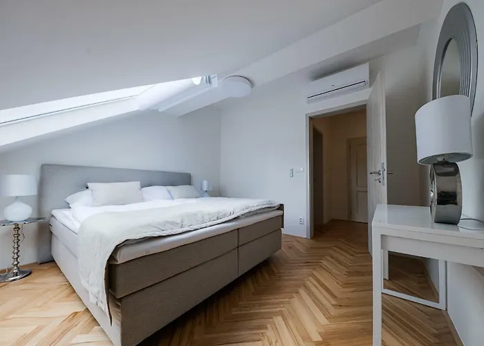 Apartment Gold Art Prag